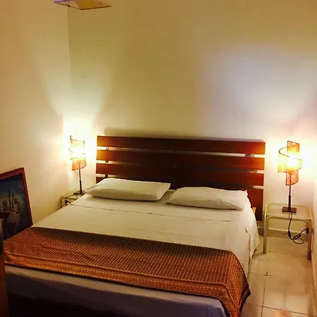 Vakantiehuis Midnight Holiday House *